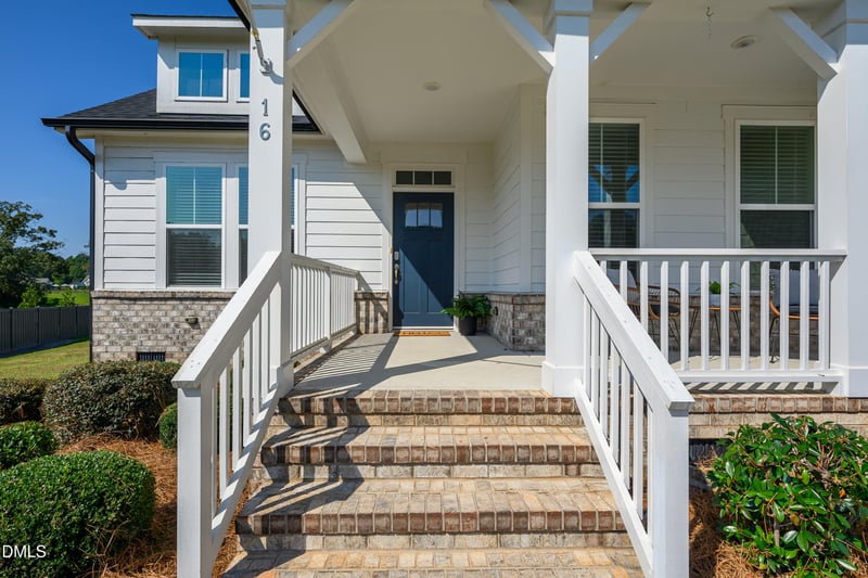 16 Blue Monarch Ln, Fuquay Varina, NC 27526