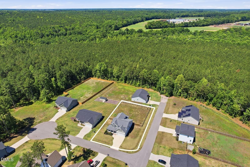 16 Sagebrook Ct, Zebulon, NC 27597