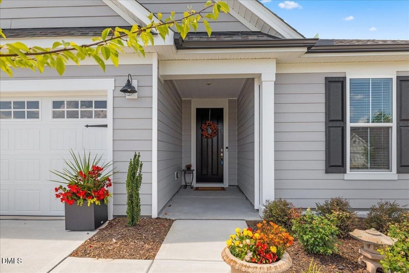 1602 Moa Ct, Fuquay Varina, NC 27526