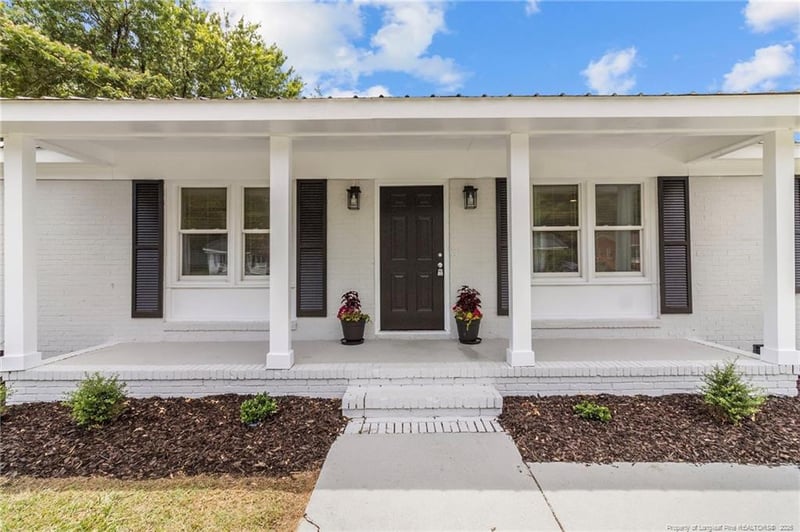 1606 Grandview Dr, Fayetteville, NC 28314