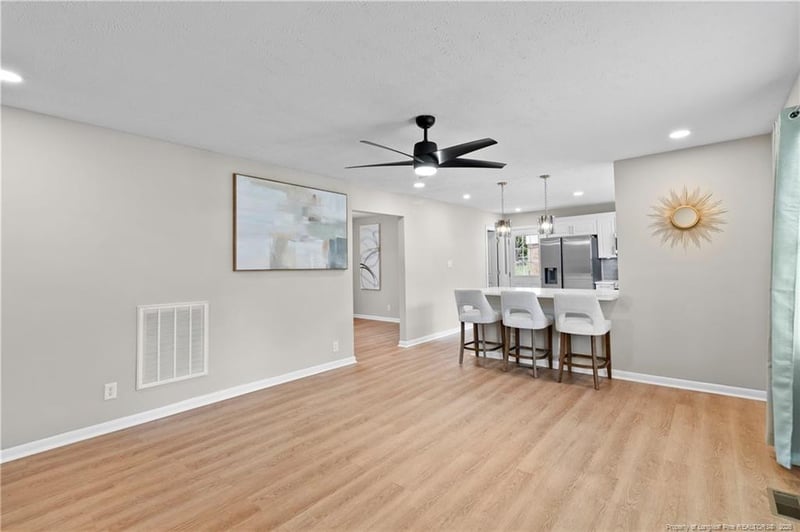 1606 Grandview Dr, Fayetteville, NC 28314
