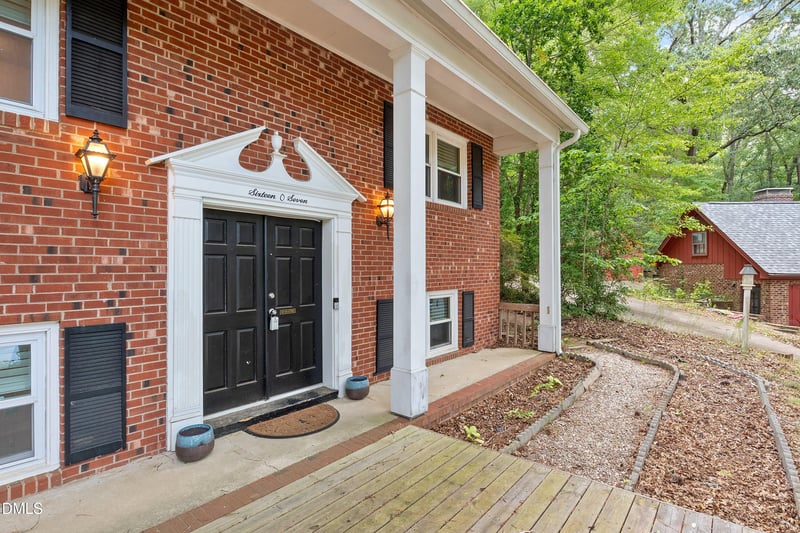 1607 Sycamore Dr, Garner, NC 27529