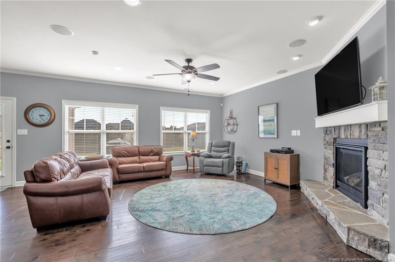 1612 Man O War Dr, Hope Mills, NC 28348