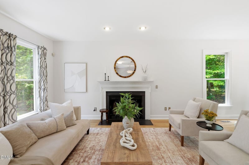 1615 Meadow Ln, Chapel Hill, NC 27516