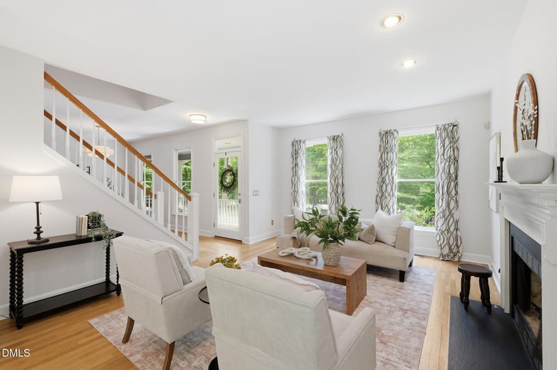1615 Meadow Ln, Chapel Hill, NC 27516