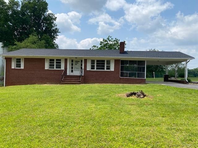 1619 N Main St, Roxboro, NC 27573