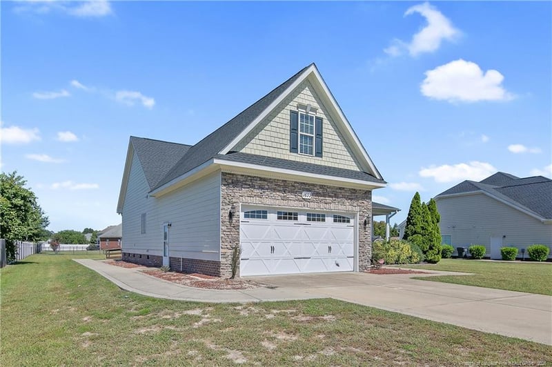 1633 Holloman Dr, Fayetteville, NC 28312