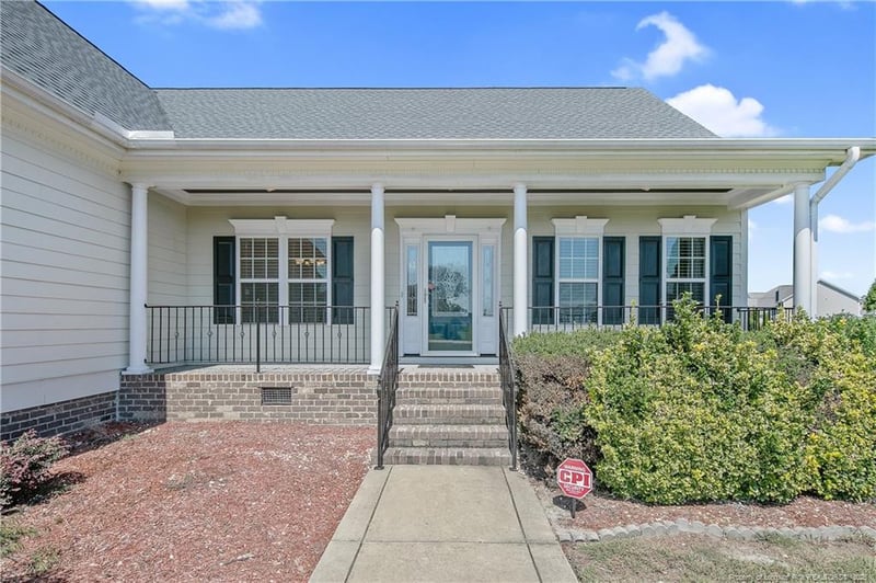 1633 Holloman Dr, Fayetteville, NC 28312