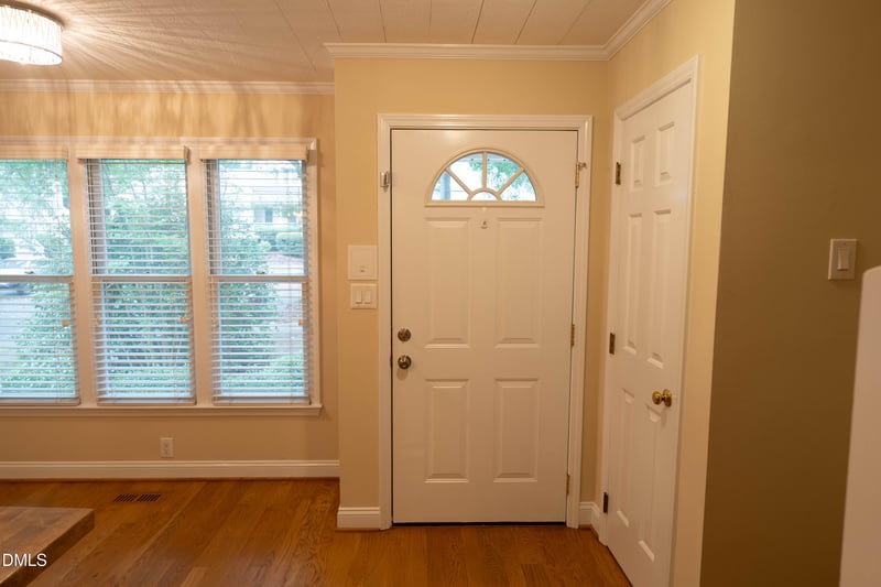 1636 Claiborne Ct, Raleigh, NC 27606