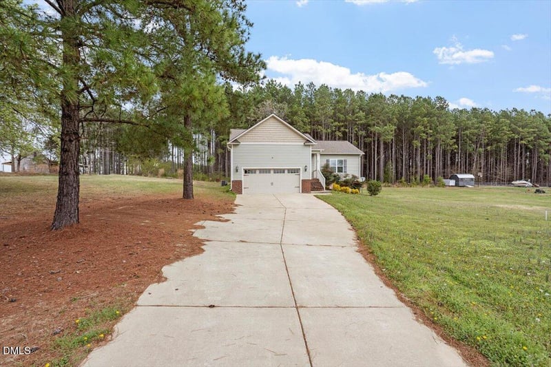 165 Turlington Rd, Dunn, NC 28334
