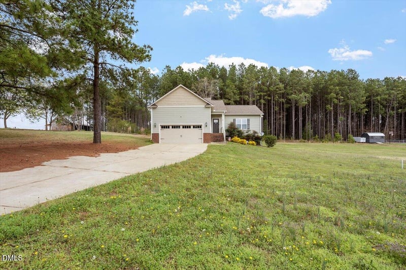165 Turlington Rd, Dunn, NC 28334