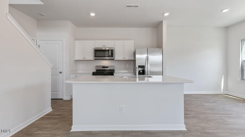 166 Rusling Leaf Dr, Fuquay Varina, NC 27526