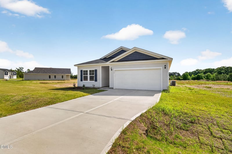 166 Shiloh Woods Cir, Smithfield, NC 27577