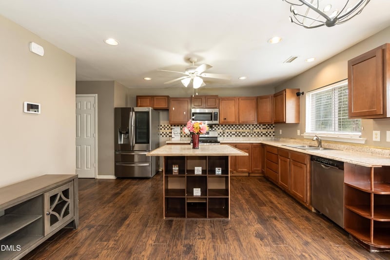 168 Averasboro Dr, Clayton, NC 27520