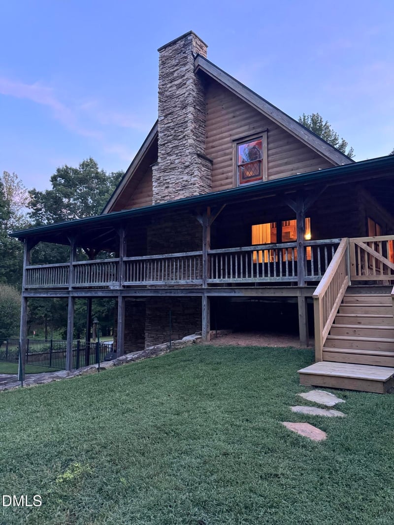 169 Country Brooke Ln, Roxboro, NC 27574