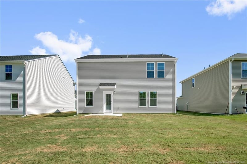 17 W Emily Gardens Dr, Selma, NC 27576