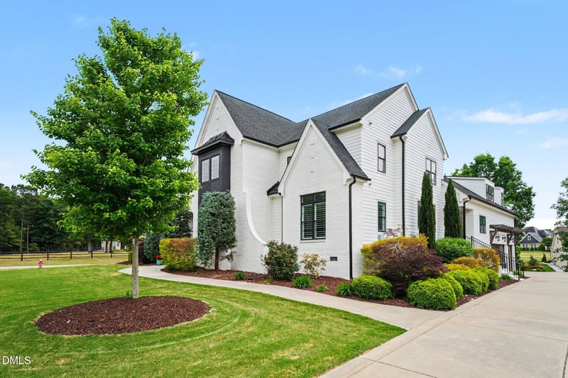 17 Stella Ct, Clayton, NC 27527
