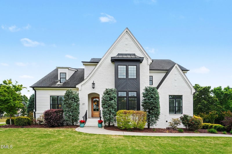 17 Stella Ct, Clayton, NC 27527