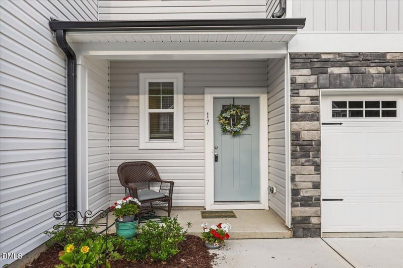 17 Village Edge Dr, Lillington, NC 27546
