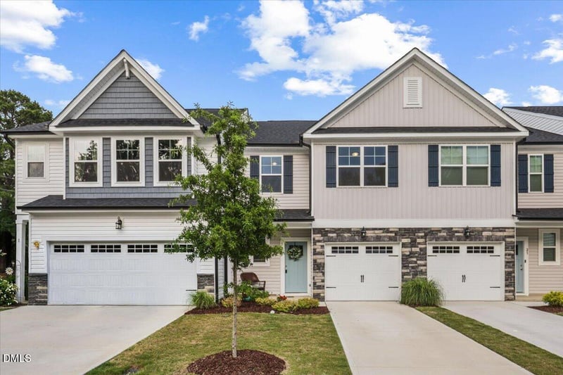 17 Village Edge Dr, Lillington, NC 27546