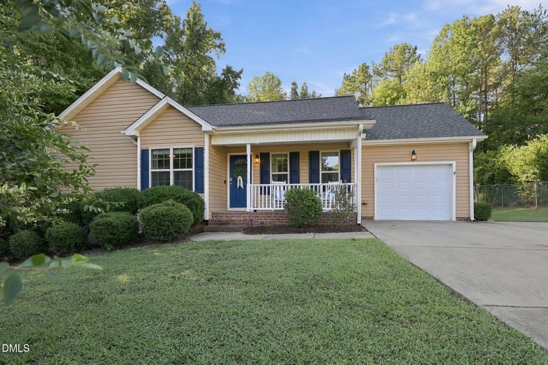 170 Broken Lance Dr, Youngsville, NC 27596