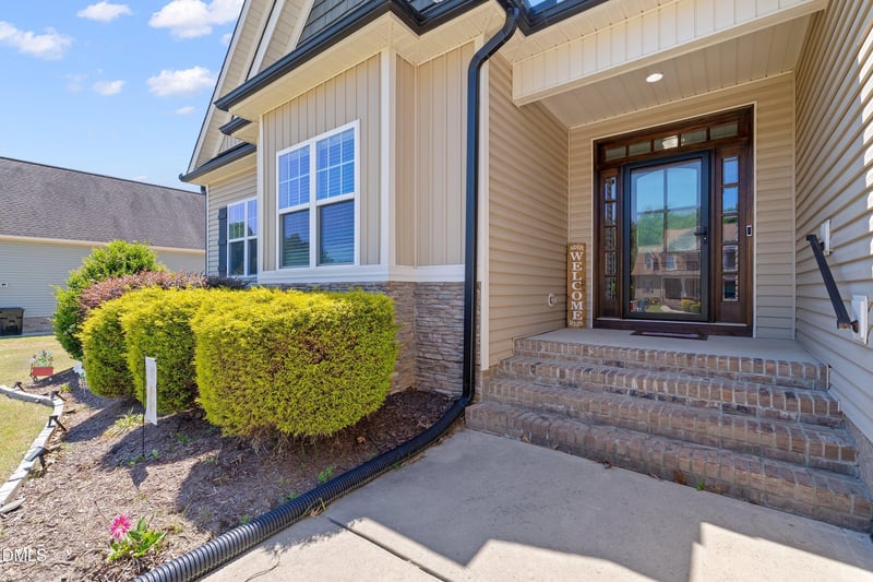170 Chardonney Dr, Clayton, NC 27520