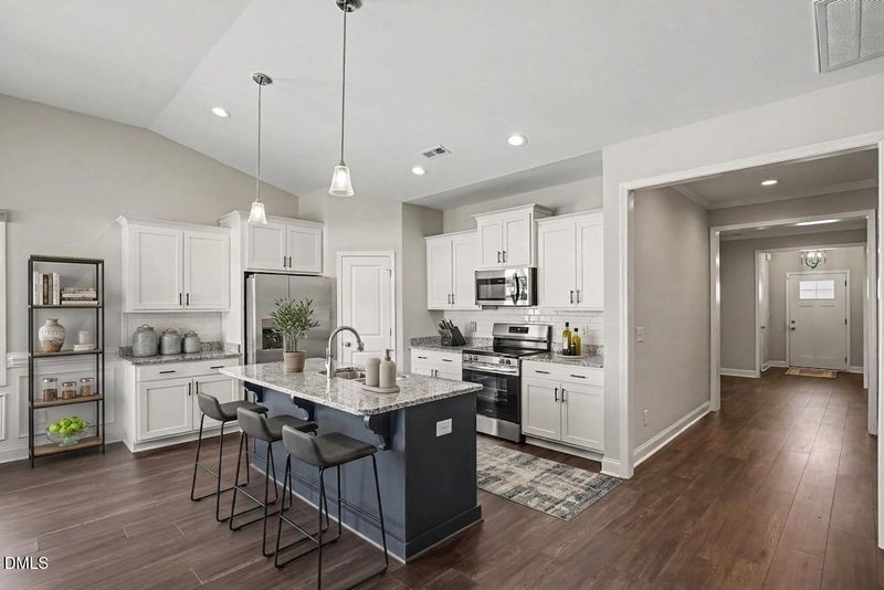170 Hillwood Dr, Sanford, NC 27332