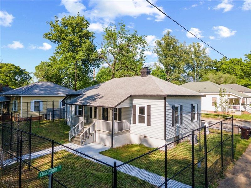 1700 Forest St, Roxboro, NC 27573