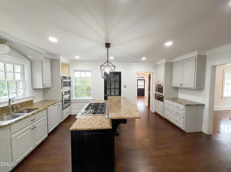 1703 Raeford Rd, Fayetteville, NC 28305