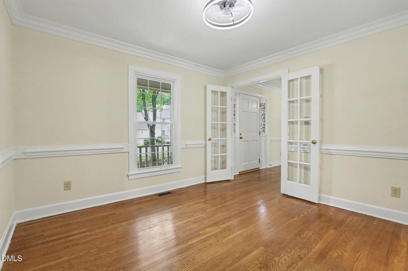 1704 Carrington Dr, Raleigh, NC 27615