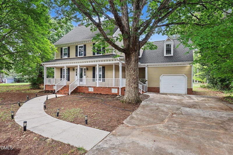 1704 Carrington Dr, Raleigh, NC 27615