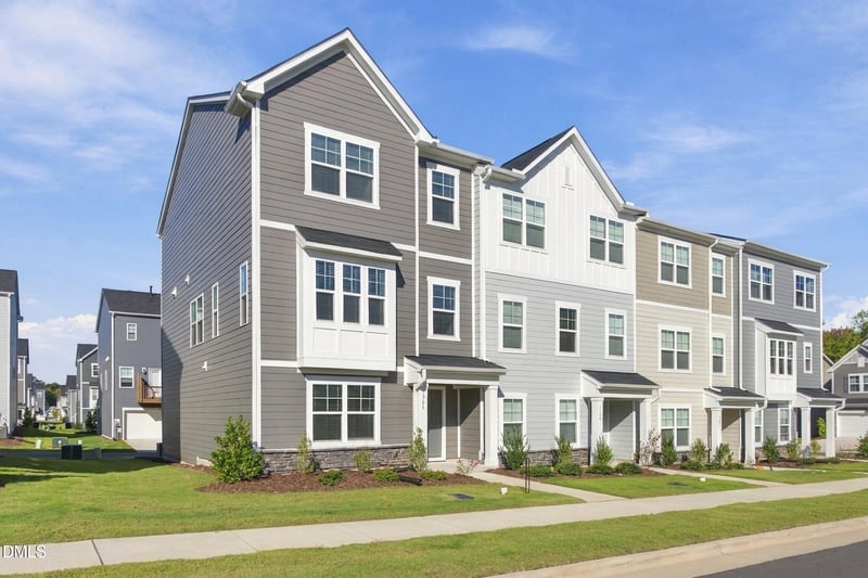 1706 Burgundy Pk Dr, Apex, NC 27502