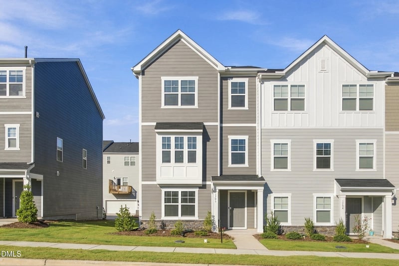 1706 Burgundy Pk Dr, Apex, NC 27502
