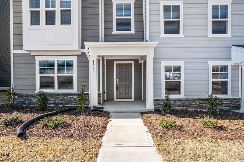 1706 Burgundy Pk Dr, Apex, NC 27502