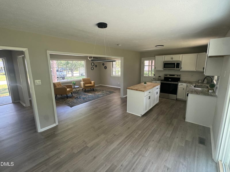 1706 Carter Baron Pl, Fayetteville, NC 28304