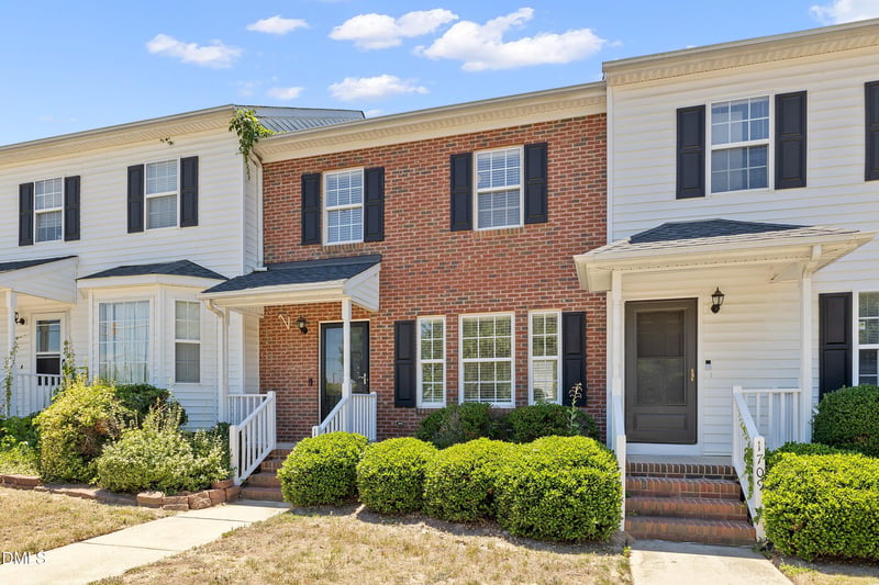 1707 Stroll Cir, Fuquay Varina, NC 27526