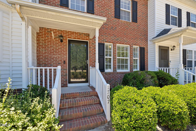 1707 Stroll Cir, Fuquay Varina, NC 27526