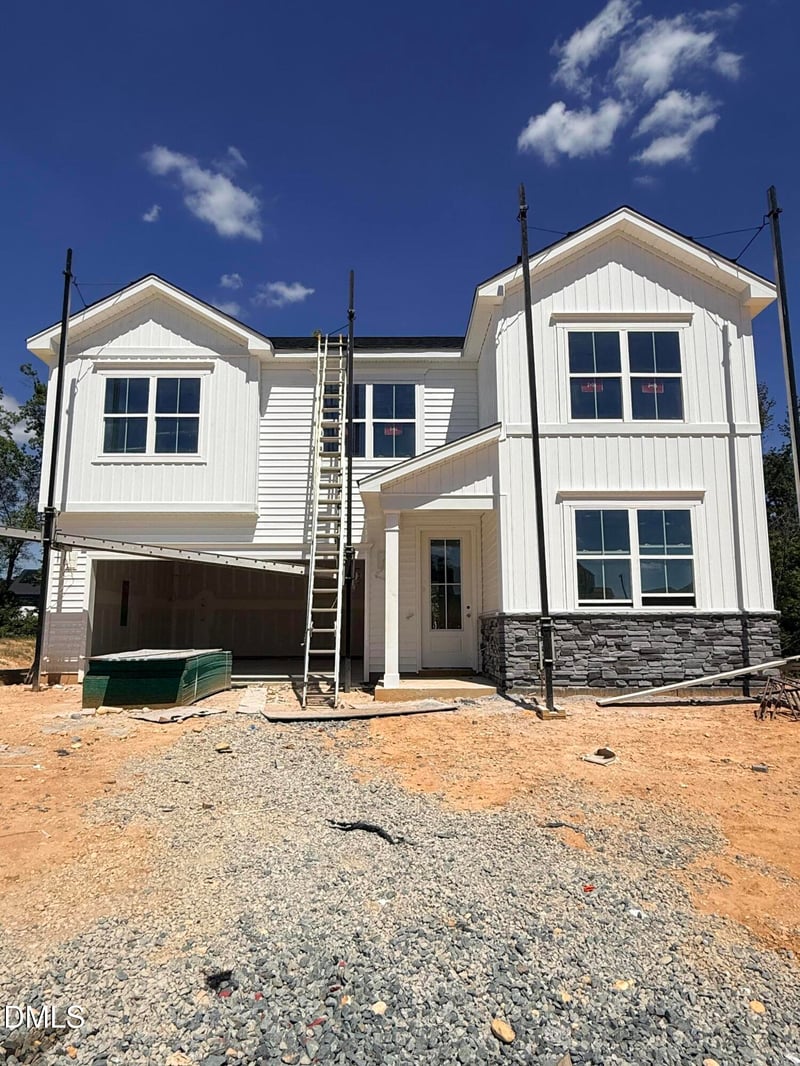 171 Riverstone Dr, Fuquay Varina, NC 27526