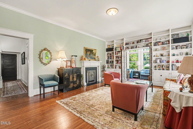 1710 Park Dr, Raleigh, NC 27605