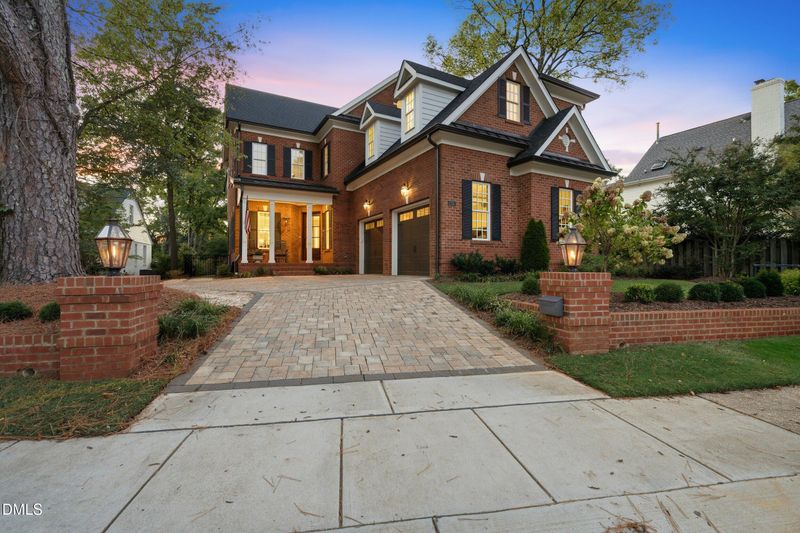 1713 Oberlin Rd, Raleigh, NC 27608