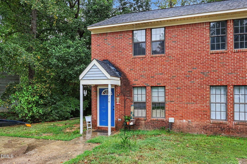 1714 Fox Hollow Dr, Raleigh, NC 27610