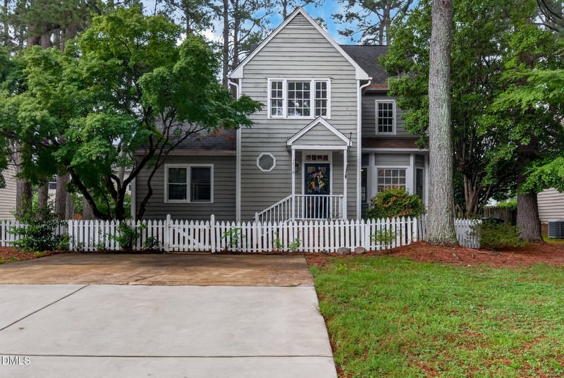 1716 Briarforest Pl, Raleigh, NC 27615