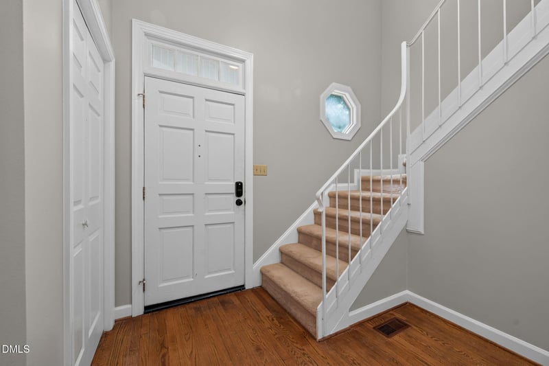 1716 Briarforest Pl, Raleigh, NC 27615