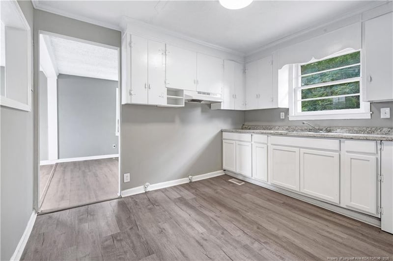 1716 Cumberland Dr, Fayetteville, NC 28311