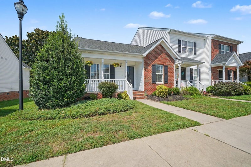 1716 Stroll Cir, Fuquay Varina, NC 27526