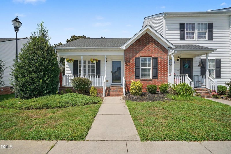 1716 Stroll Cir, Fuquay Varina, NC 27526