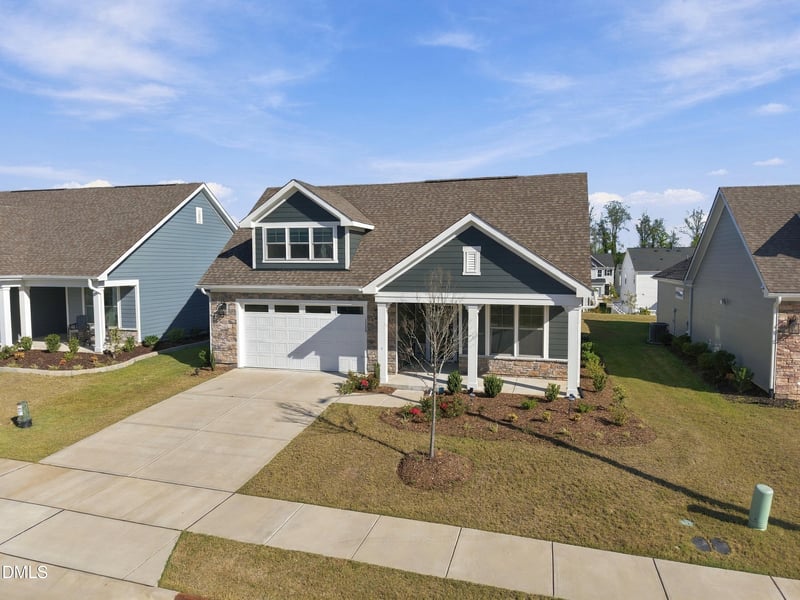 1720 Pinecliff Ct, Fuquay Varina, NC 27526