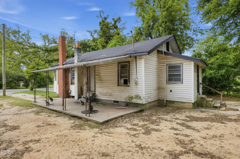 1721 Harper St, Fayetteville, NC 28312