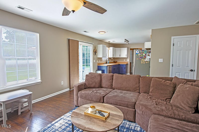 1724 E Ridge Heights Dr, Fuquay Varina, NC 27526