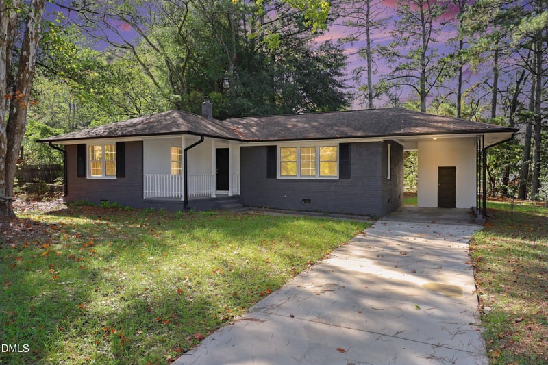1726 Wayne Ln, Fayetteville, NC 28304